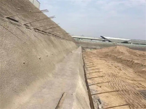 经开河道边坡加固